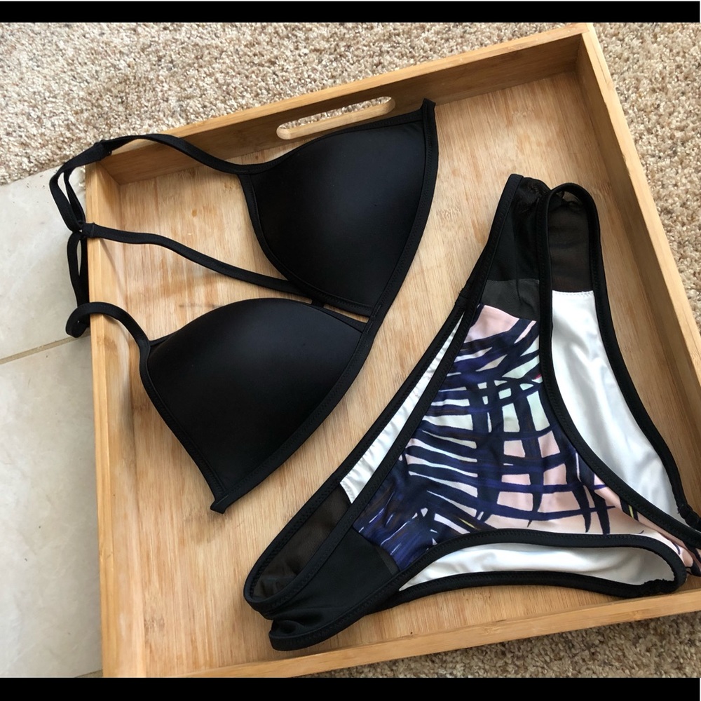Victoria's Secret/American Eagle bikini